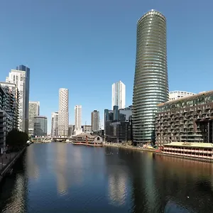 Stayinn Canary Wharf , London United Kingdom